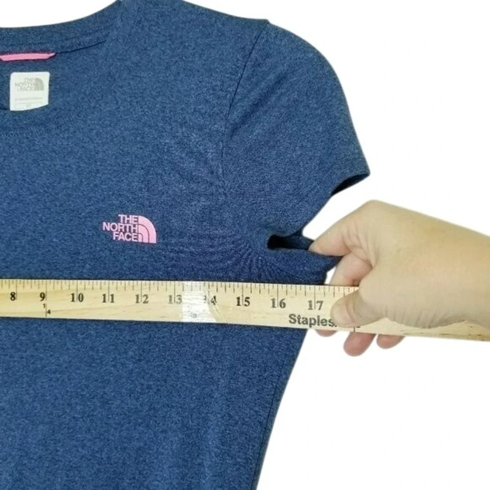 The North Face Women's Blie Vaporwick Shirt Blue Pink Logo Size‎ Small EUC - Picture 5 of 8